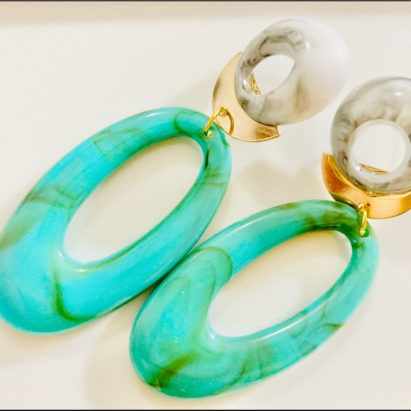 Elegant Earrings - Picture 9 of 14